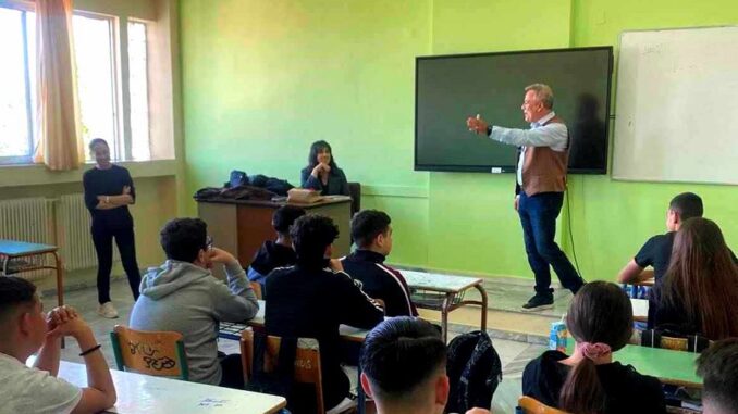 ArgyrisGioyroykisRektis11GymnasioNeaSmyrni1