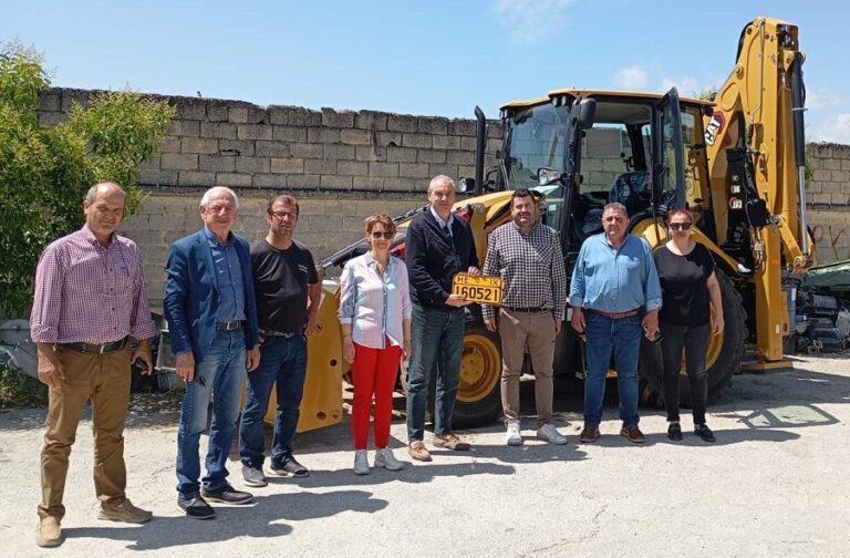 Νέο υπερσύγχρονο μηχάνημα στο Δήμο Ελασσόνας – Χρηματοδοτήθηκε από το πρόγραμμα «Φιλόδημος ΙΙ» συνολικής αξίας 136.152,00 €