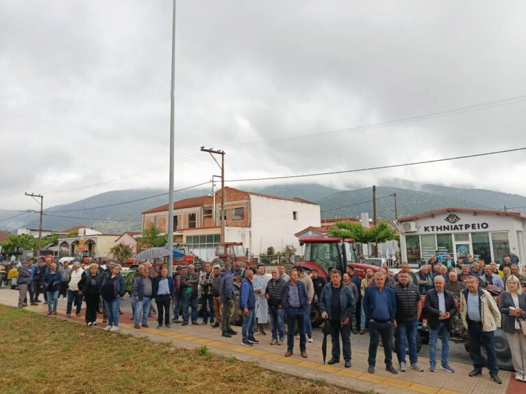 Ξεσηκώθηκαν για τις αποζημιώσεις οι αμυγδαλοπαραγωγοί του νομού Λάρισας – Δυναμικό συλλαλητήριο στο Συκούριο
