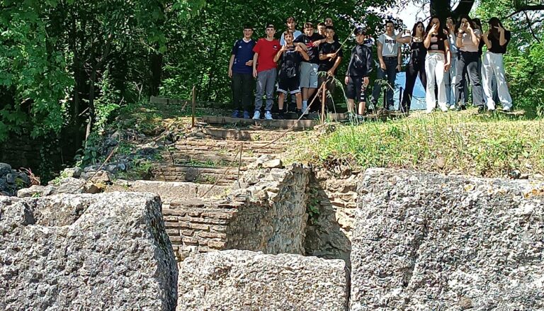 Ένα Ταξίδι στην Ιστορία…:  Διδακτική Επίσκεψη του Γυμνασίου Αμπελώνα στο Αρχαιολογικό Μουσείο Δίου