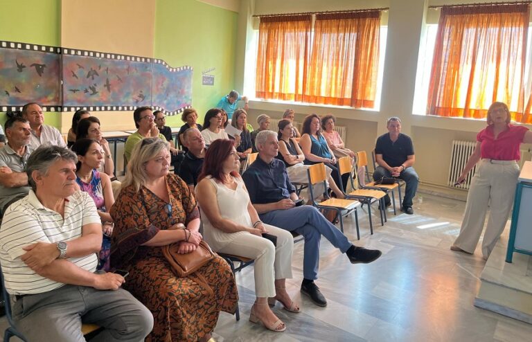 Ημερίδα με Θέμα: «Εκπαιδευτική Προσέγγιση STEM» στο 11ο Λύκειο Λάρισας