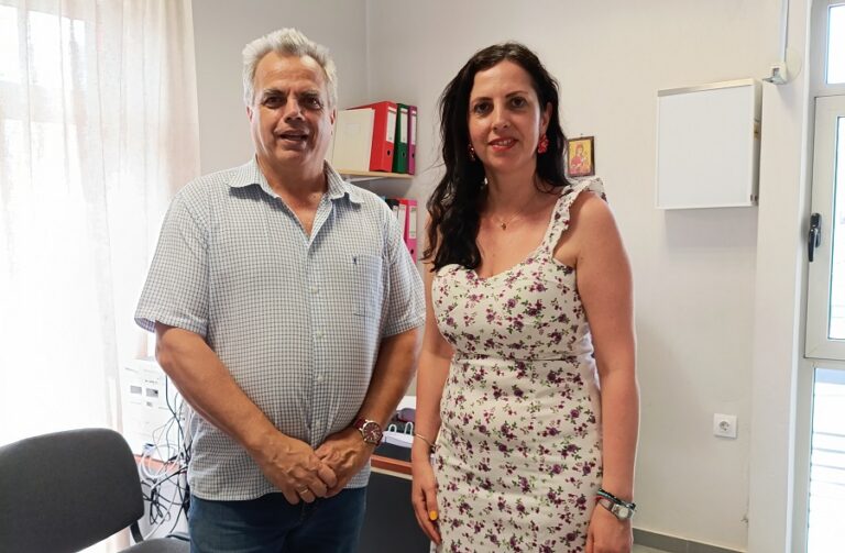 Δωρεά Φαρμάκων στο Κοινωνικό Φαρμακείο Δήμου Λαρισαίων από μαθητές του 4ου ΓΕΛ Λάρισας