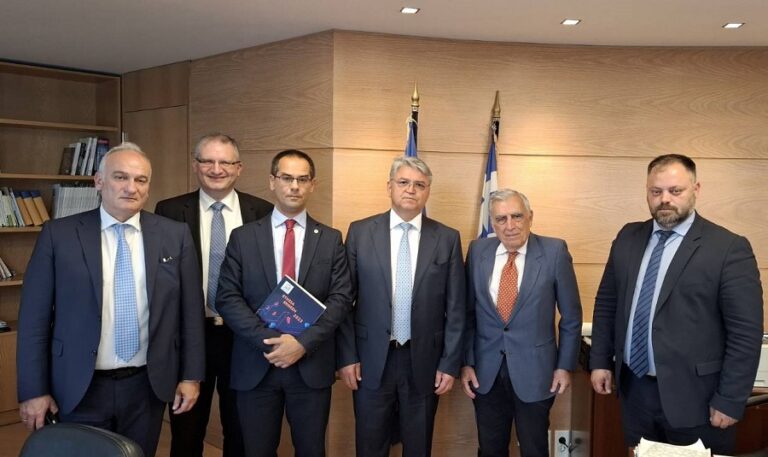 Συνάντηση Αντιπροσωπείας της ΝΙΚΗΣ με τον Πρόεδρο της Αρχής Προστασίας Δεδομένων Προσωπικού Χαρακτήρα κ. Μενουδάκο