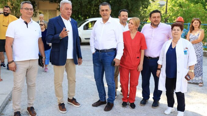 SynergasiaYgeionomikosXartisKoyretasPterygaNosokomeio1