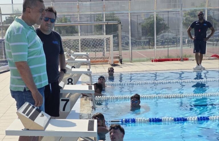 Ο Περιφερειάρχης στην προετοιμασία της Εθνικής Ομάδας Πόλο Ανδρών στη Λάρισα