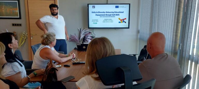 Σε σεμινάριο ERASMUS+ το 11ο Δημοτικό Σχολείο Λάρισας