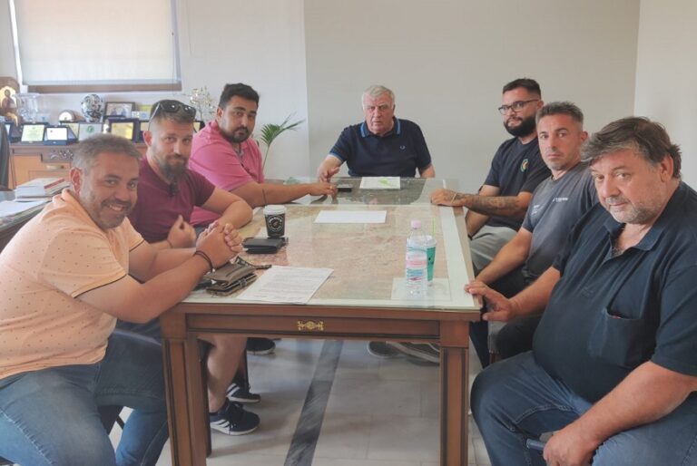 Στον Θ. Νασιακόπουλο αγρότες για το θέμα της απαγόρευσης διακίνησης ζωοτροφών λόγω της ευλογιάς των προβάτων