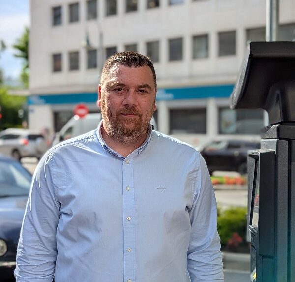 Δήμος Λαρισαίων: Οριοθετεί 19 σημεία στάθμευσης δικύκλων για delivery στο κέντρο