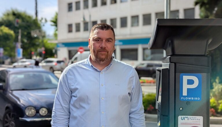 Δήμος Λαρισαίων: Οριοθετεί 19 σημεία στάθμευσης δικύκλων για delivery στο κέντρο