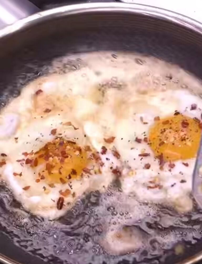 Πώς να τηγανίσετε αυγά σαν τον Gordon Ramsay – Το μυστικό που έγινε viral