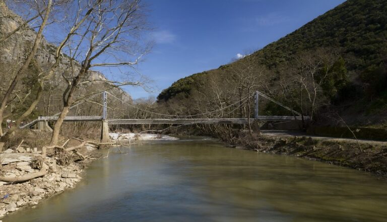 Απαγόρευση πρόσβασης στο χώρο πέριξ της γέφυρας Αγίας Παρασκευής λόγω εργασιών αποκατάστασης