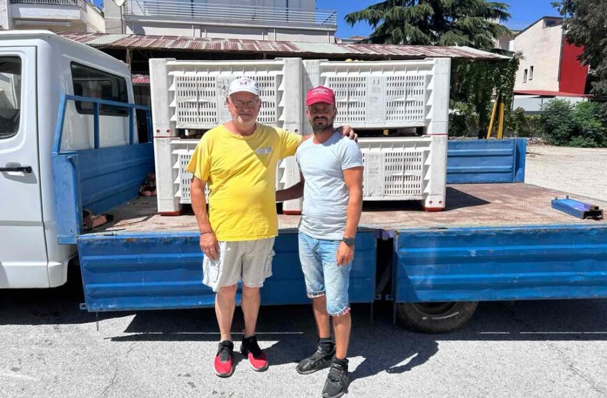 Δωρεά ροδάκινων από τον Α.Σ. ΓΑΙΑ ΦΡΟΥΙΤ Δένδρων στον σύλλογο τρίτεκνων
