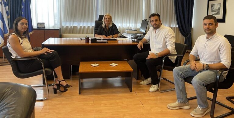 Συνάντηση του Δημάρχου Τυρνάβου με τη νέα Γ.Γ. της Αποκεντρωμένης Διοίκησης