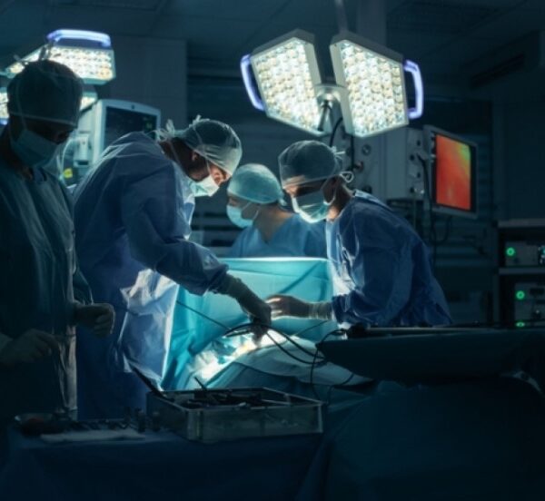 Ευχαριστώ το αγγελούδι που έδωσε ζωή στο παιδί μου, λέει ο πατέρας του 15χρονου Δημήτρη που έκανε μεταμόσχευση ήπατος στο Τορίνο