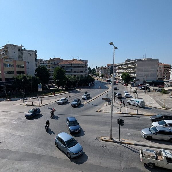 Δήμος Λαρισαίων: Εργασίες σε Ηρ.Πολυτεχνείου-Φαρσάλων, Ανθ.Γαζή και Παλαιστίνης