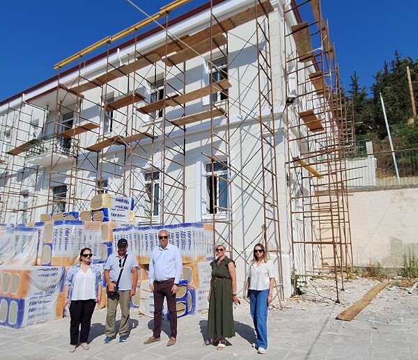 Σε εξέλιξη το έργο επανάχρησης του ιστορικού 1ου Δημοτικού Σχολείου στην Ελασσόνα