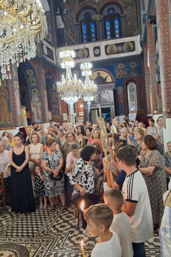 Παρουσία πλήθους πιστών ξεκίνησαν οι λατρευτικές εκδηλώσεις για την Παναγία στον Αμπελώνα