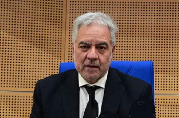 Ο διοικητής της 5ης ΥΠΕ για την προμήθεια νέου Στεφανιογράφου για το ΠΓΝ Λάρισας