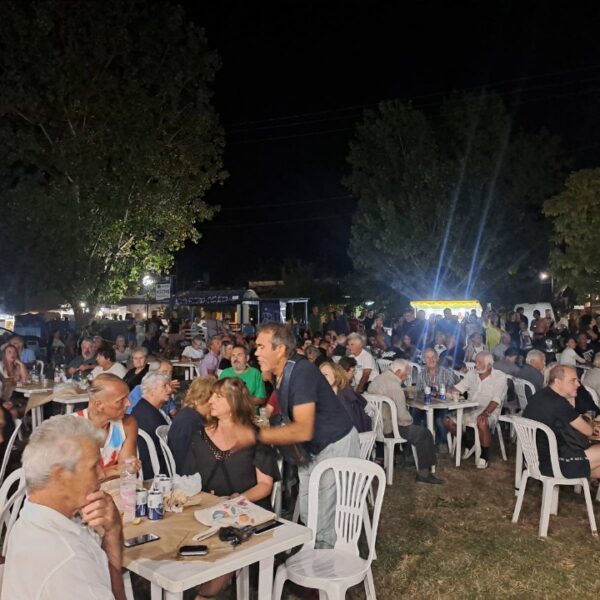 Πετυχημένες λαϊκές βραδιές στα Μεσάγγαλα και στο Καστρί Λουτρό