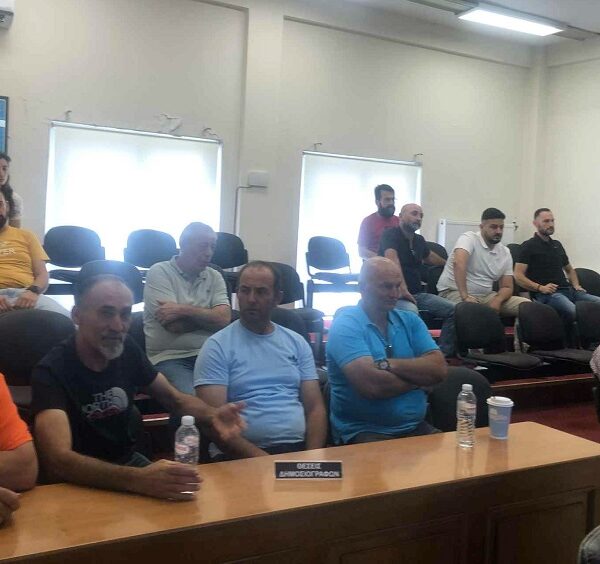 Συνάντηση στο Δημαρχείο Φαρσάλων με κτηνοτρόφους για την ευλογιά των αιγοπροβάτων