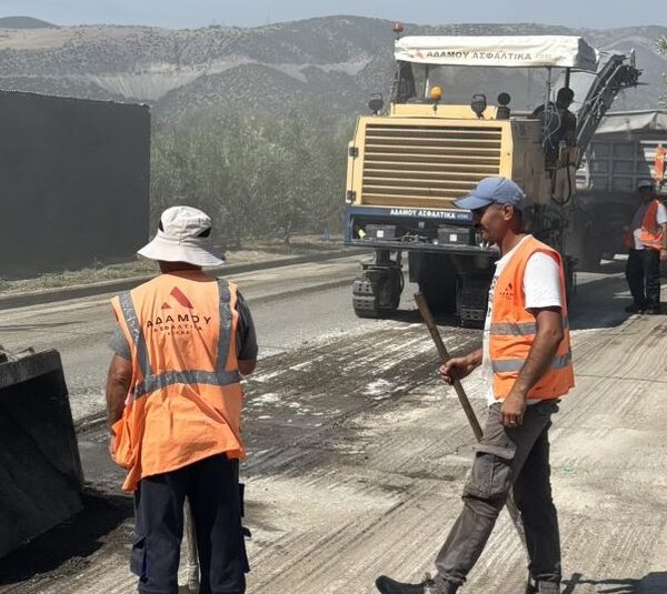 Ασφαλτόστρωση σε κομβικό δρόμο στο Αργυροπούλι Τυρνάβου