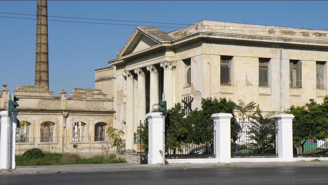 Υπό διάλυση η σχολή Καλών Τεχνών στην Αθήνα: Κομμάτια της οροφής καταρρέουν, αίθουσες πλημμυρίζουν