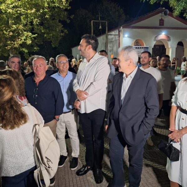 Πλούσιο φωτορεπορτάζ από τη φαντασμαγορική έναρξη της Γιορτής Κρασιού Αμπελώνα