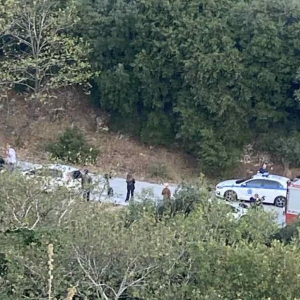 Λάρισα: Σε εξέλιξη επιχείρηση απεγκλωβισμού 53χρονου από σπηλιά στο δρόμο Γόννοι – Καλλιπεύκη