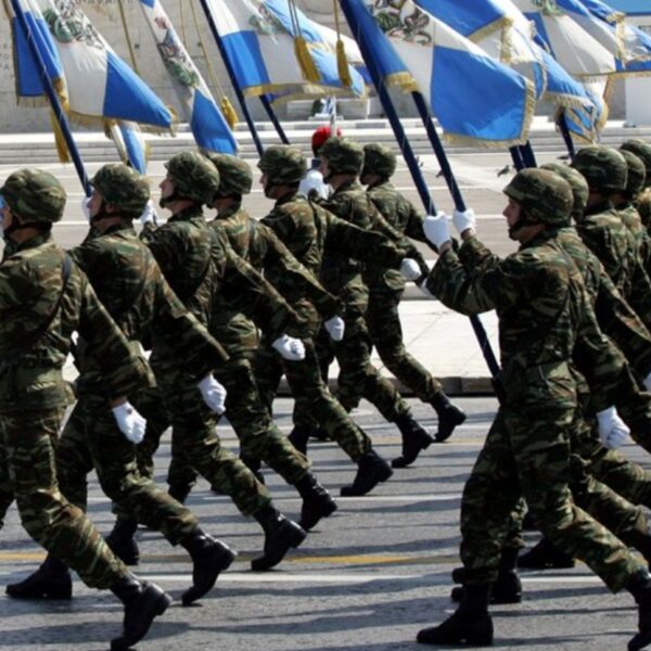 ΠΟΕΣ: Αυξήσεις δίνονται σε λιγότερους από 300 στρατιωτικούς!