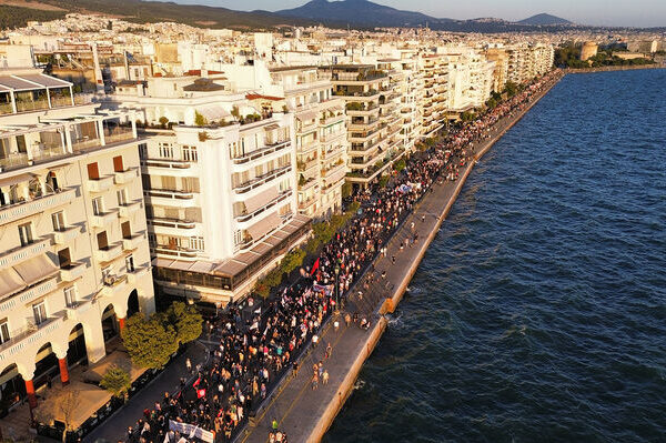 Μεγαλειώδες το συλλαλητήριο των συνδικάτων στη Θεσσαλονίκη