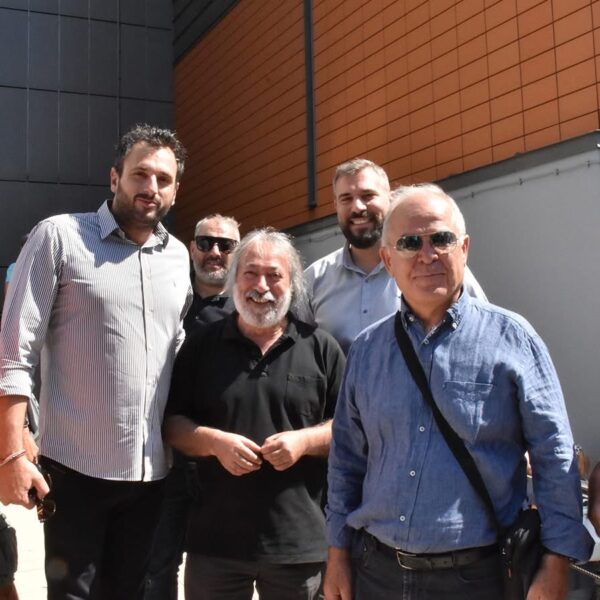 Στο πλευρό του Δημάρχου Καισαριανής ο Στέλιος Τσικριτσής