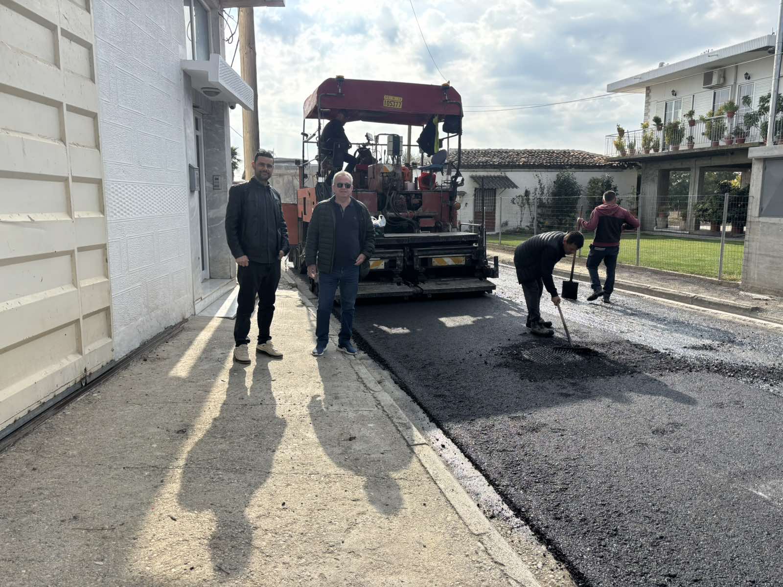 Ξεκίνησαν ασφαλτοστρώσεις 4 χλμ. σε δρόμους του Αμπελώνα