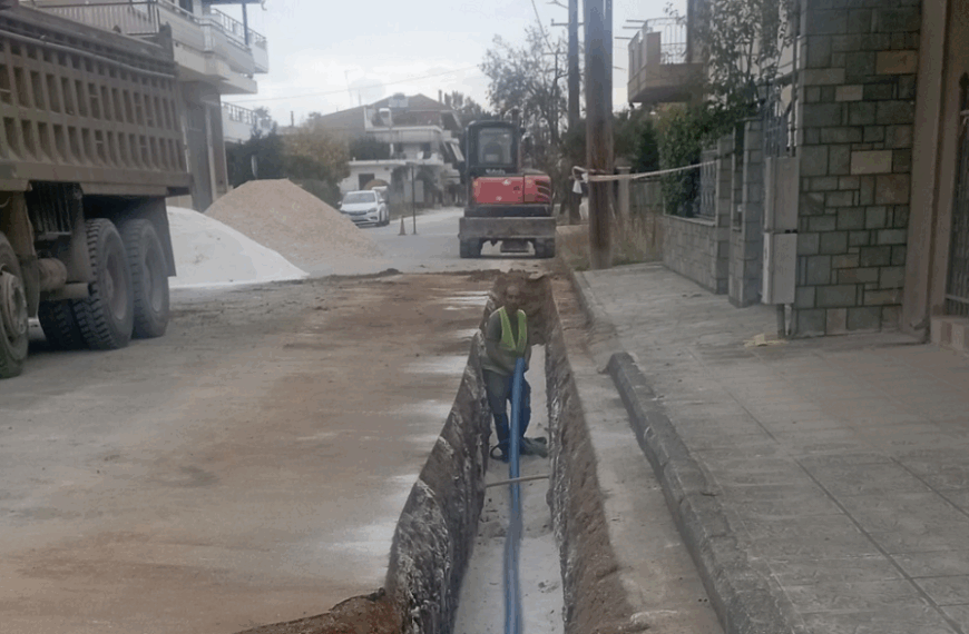 Σε εξέλιξη εργασίες αντικατάστασης αγωγών ύδρευσης σε οδούς της Λάρισας