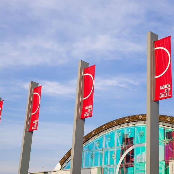 Wander Mamas στο Fashion City Outlet