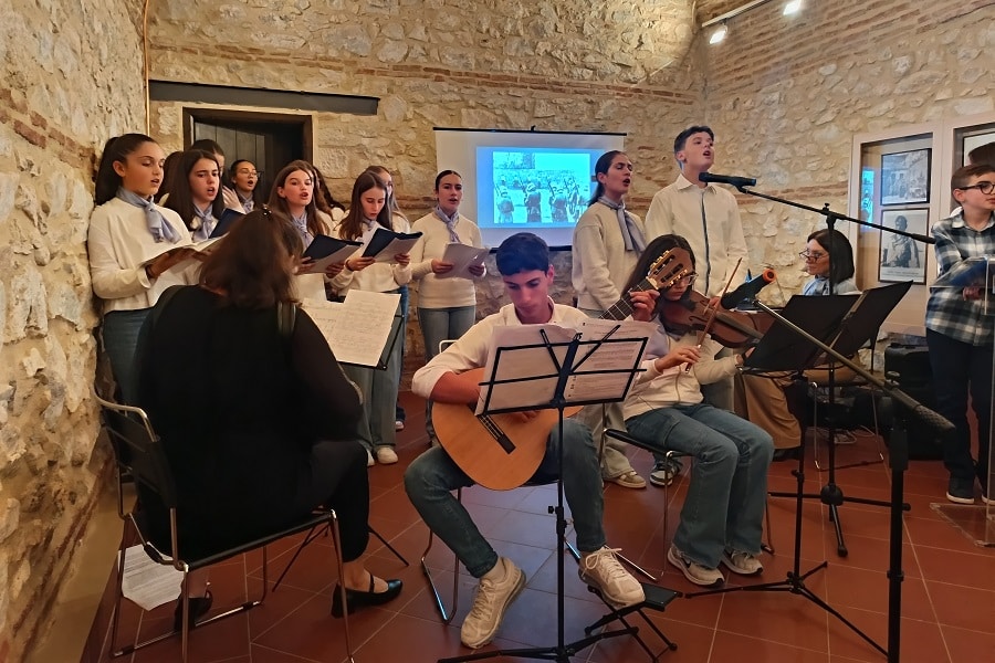 Οι Λαρισαίοι δεν λύγισαν, γιατί ήξεραν πως η ελευθερία αξίζει περισσότερο από τη ζωή χωρίς αξιοπρέπεια