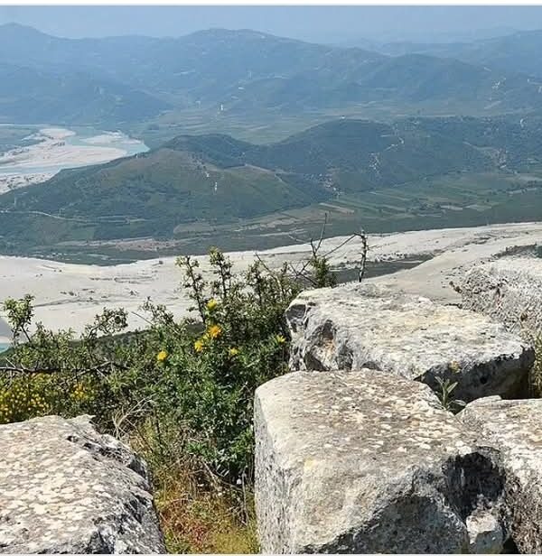 Η κοιλάδα του Βιόσα (Αώου) στην Αλβανία: Από την UNESCO στο περιβαλλοντικό αδιέξοδο