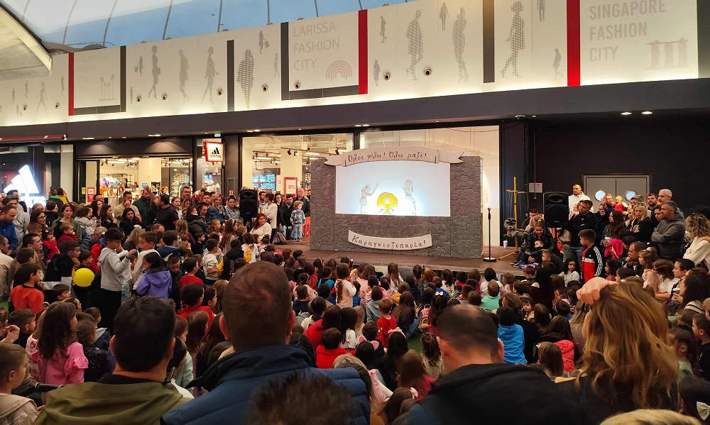 Γέλια, φαντασία και παράδοση στο Fashion City Outlet – Ο Καραγκιόζης συνεχίζει να μαγεύει μικρούς και μεγάλους!