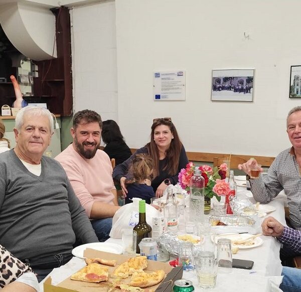 Χόρεψαν τα μέλη του ΚΑΠΗ Αμπελώνα