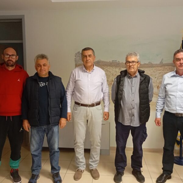 Συνάντηση Περιφερειάρχη Θεσσαλίας Δημ. Κουρέτα με τον Πανελλήνιο Σύλλογο Πληγέντων Κτηνοτρόφων