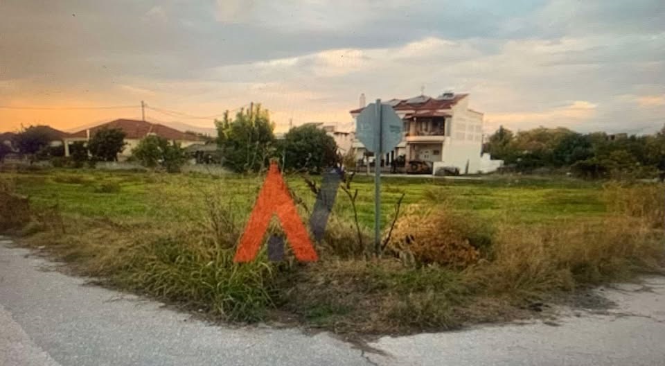 Πωλείται οικόπεδο στον Αμπελώνα