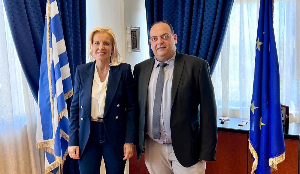 Εθιμοτυπική επίσκεψη του Προέδρου του ΤΕΕ/ΤΚΔΘ, στη Γ.Γ. της Αποκεντρωμένης 