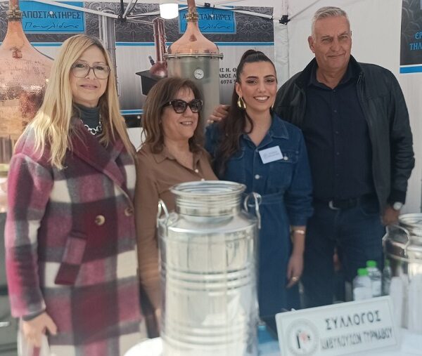 Στη γιορτή τσίπουρου και αποσταγμάτων στον Τύρναβο η Χριστίνα Κοντογιάννη