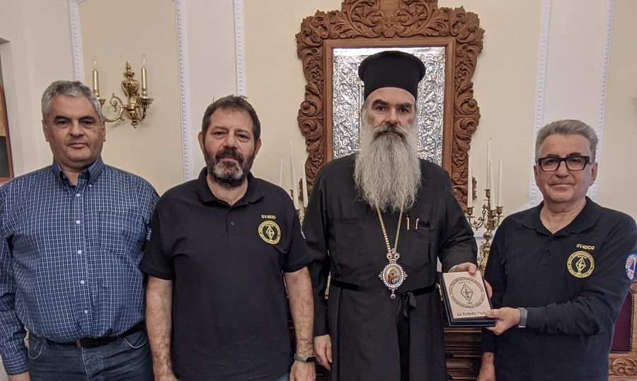 Οι ραδιοερασιτέχνες συναντήθηκαν με τον μητροπολίτη Ελασσώνος