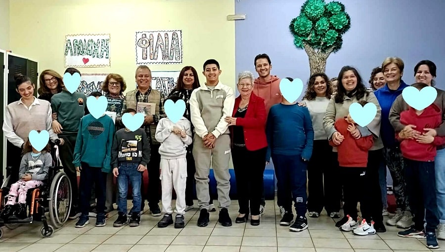 Το ΠΟΚΕΛ πρόσφερε βιβλία στο Ειδικό Δημοτικό Σχολείο Γιάννουλης