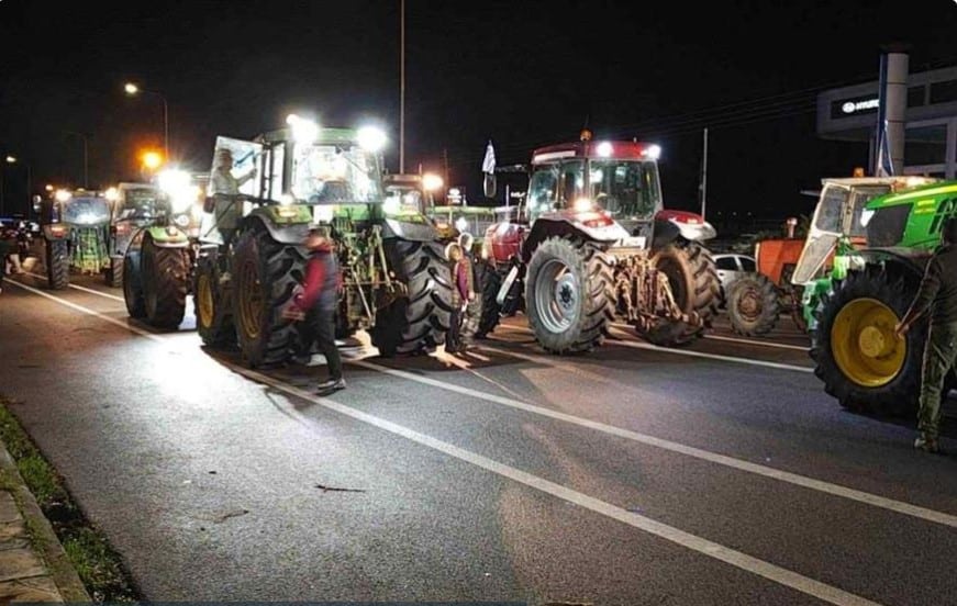 Αγρότες: Μπλόκο στον πρωθυπουργό στο αεροδρόμιο Αλεξανδρούπολης – Ενταση με την αστυνομία