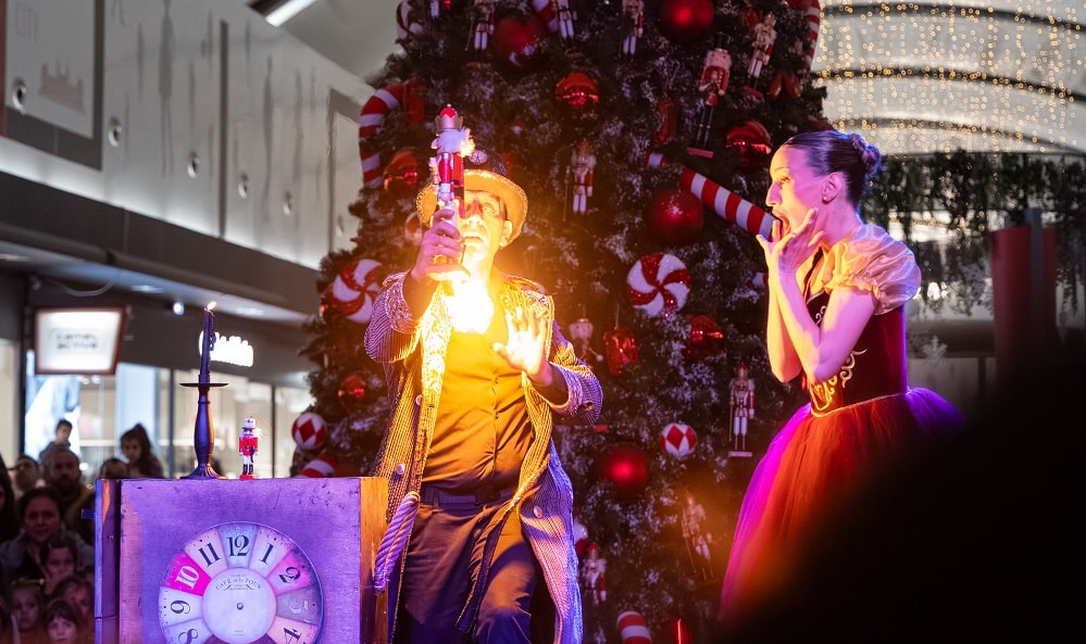 Λάμψη, μουσική και χαμόγελα: Το Χριστουγεννιάτικο Δέντρο του Fashion City Outlet άναψε και γέμισε τη Λάρισα γιορτινή μαγεία!
