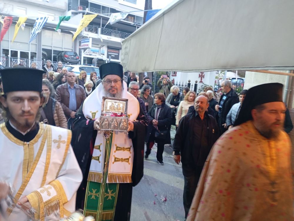 Η Λάρισα υποδέχθηκε απότμημα της Κάρας του Οσίου Στυλιανού του Παφλαγόνος