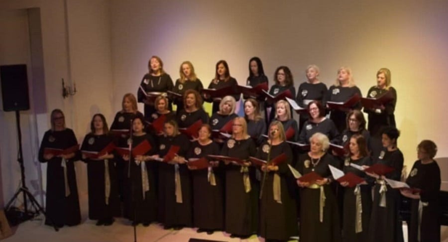 Σε συνάντηση χορωδιών στη Σκιάθο η χορωδία του συλλόγου Γυναικών Τυρνάβου