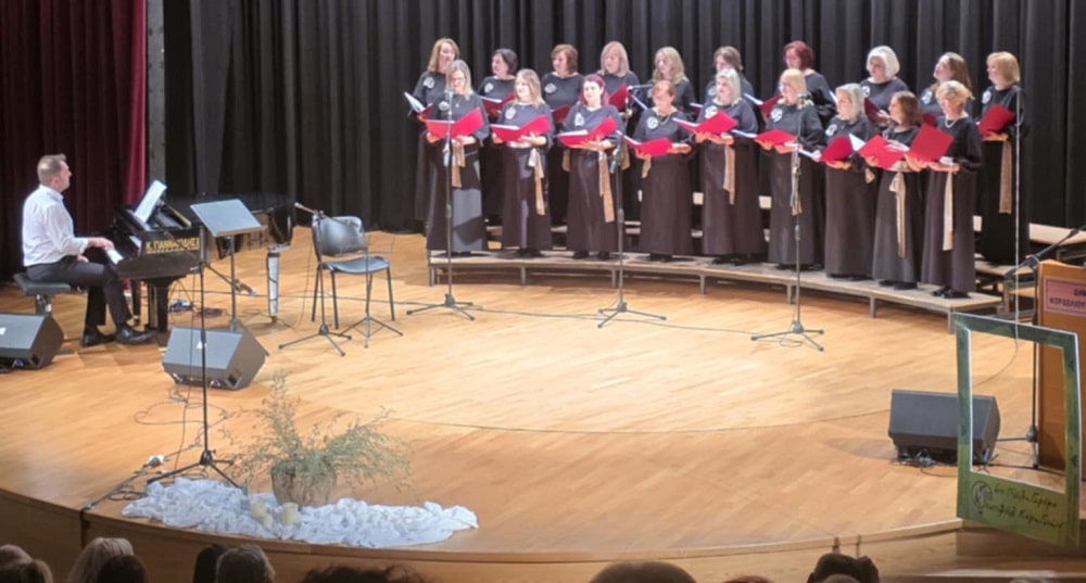 Ενθουσίασε η χορωδία του συλλόγου Γυναικών Τυρνάβου στο διεθνές φεστιβάλ «Φιλομήλα»