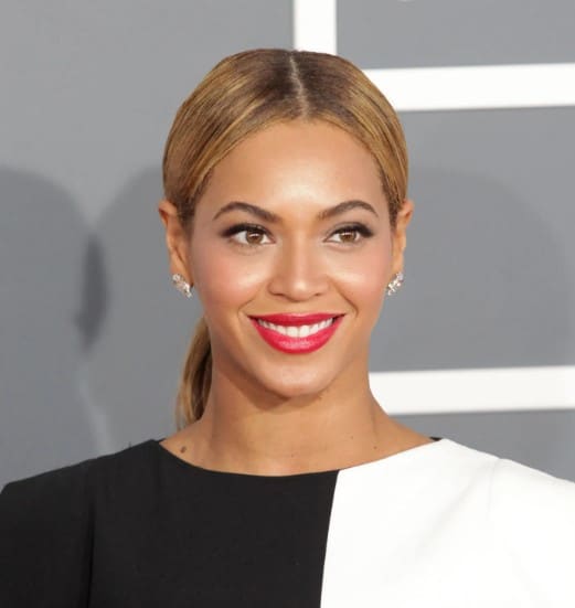 Η Beyoncé στο κλαμπ των δισεκατομμυριούχων: τί κρύβεται πίσω από αυτή την επιτυχία